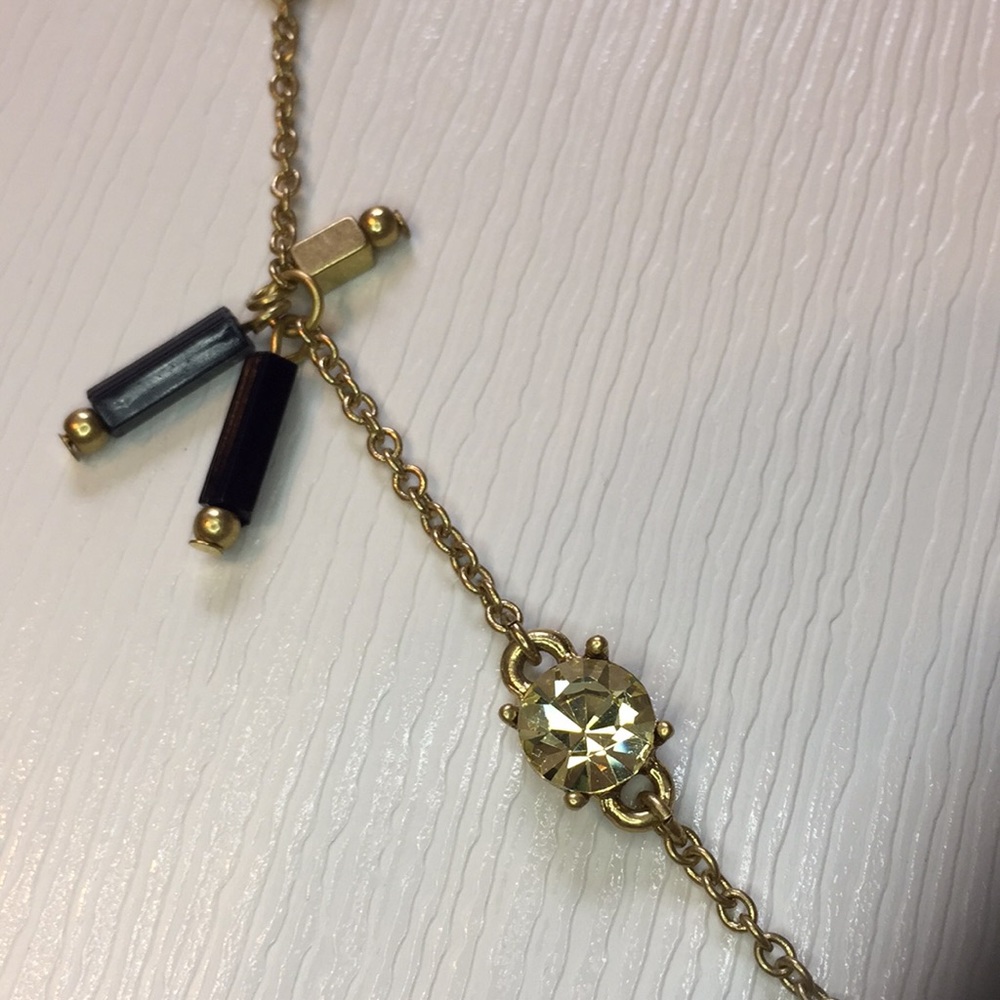 Goldtone long necklace with black accents - Picture 2 of 2